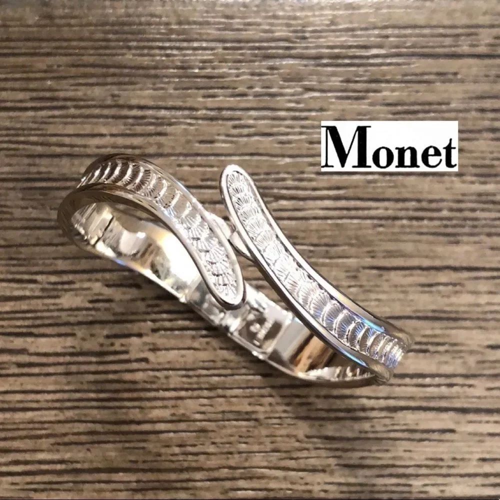 Vintage Monet Bypass Silvertone Clamper Bracelet